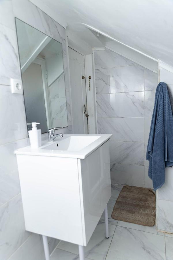 Santos Apartment In Central Lisbon With River View Lisboa Exterior foto